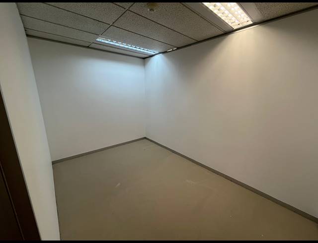 324M² OFFICE TO LET IN PINELANDS